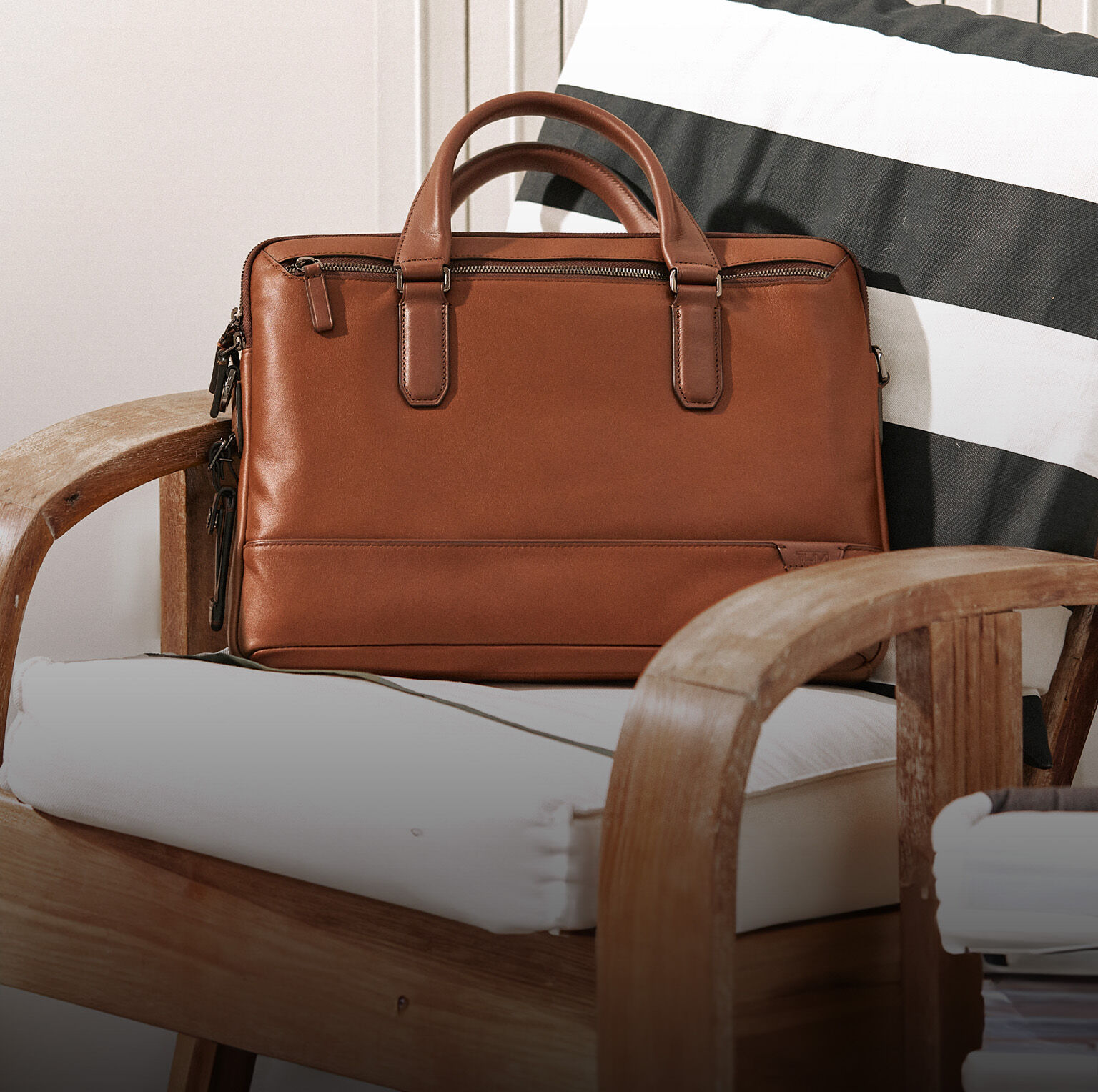 Tumi deals leather handbag