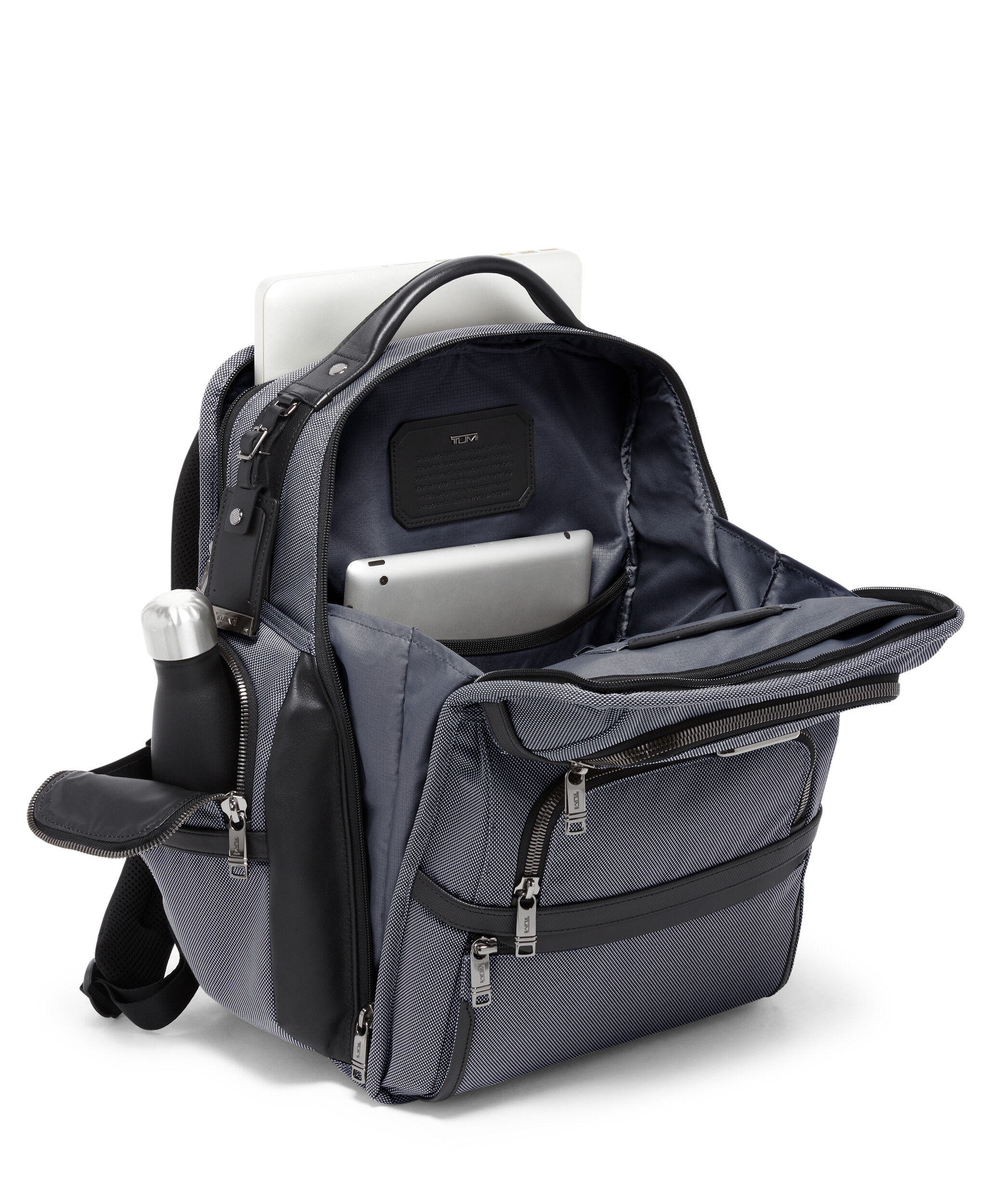 TUMI ALPHA2 26141 D2 IVY Greyアイビーグレー s-l1200.jpg