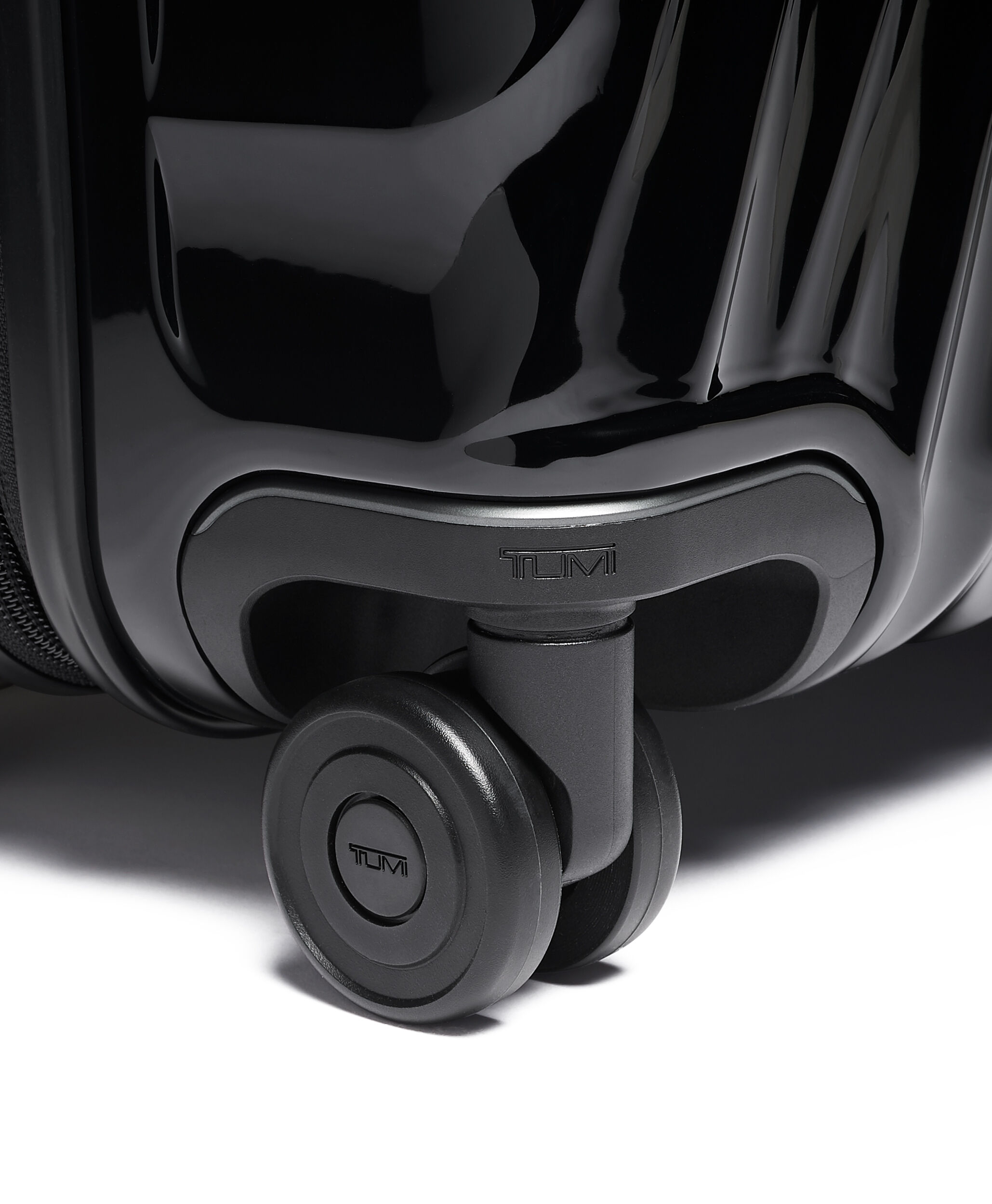 Tumi clearance trunk luggage