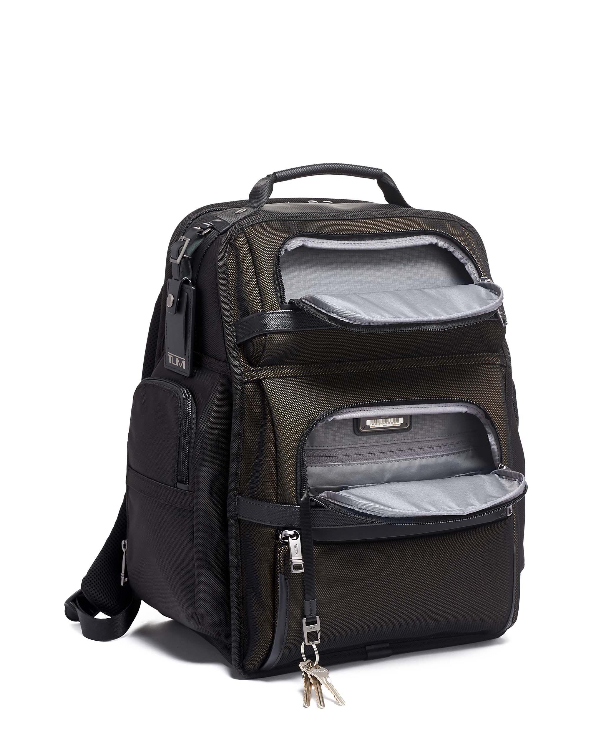tumi alpha bravo 3