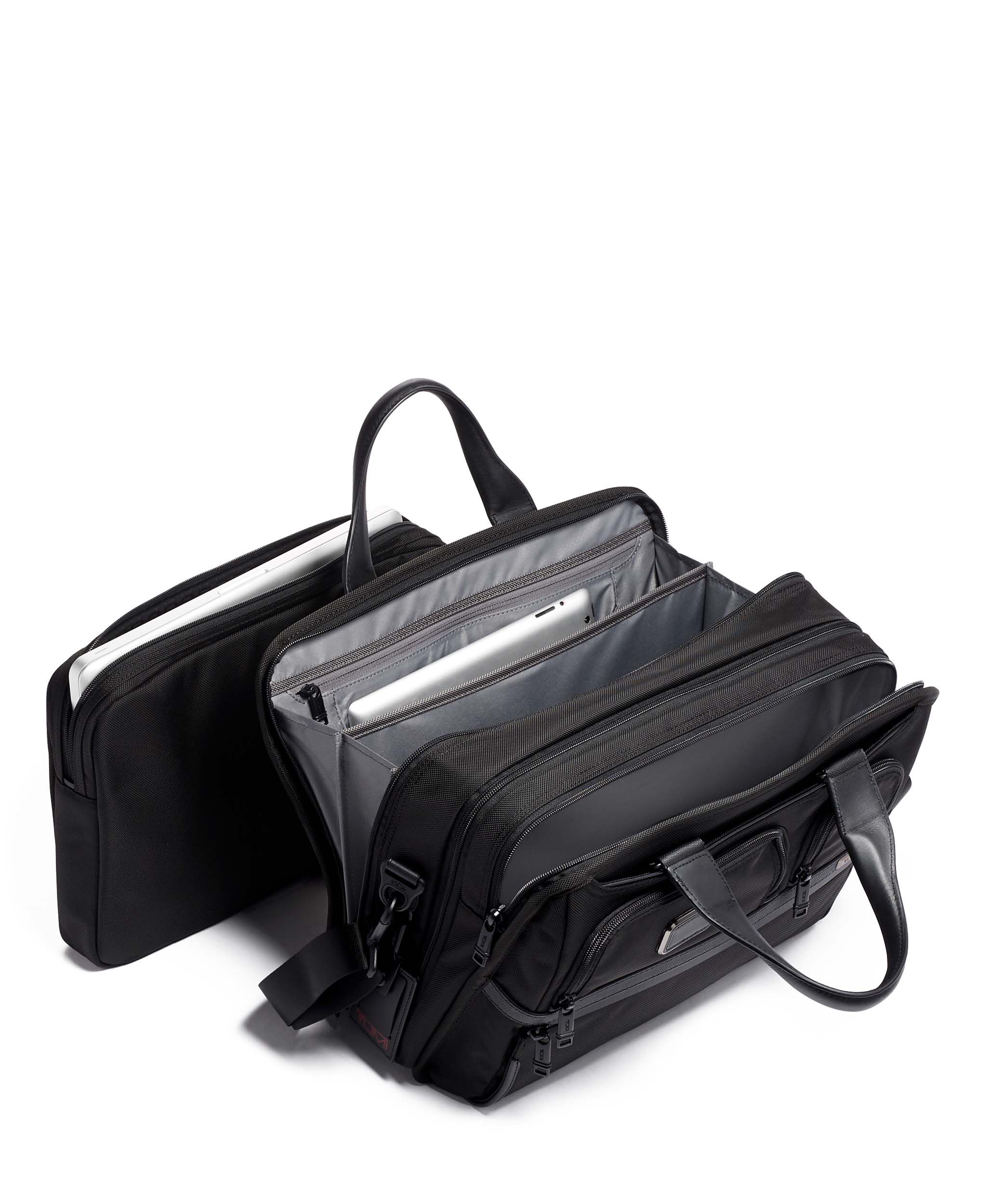Alpha 3 tumi top