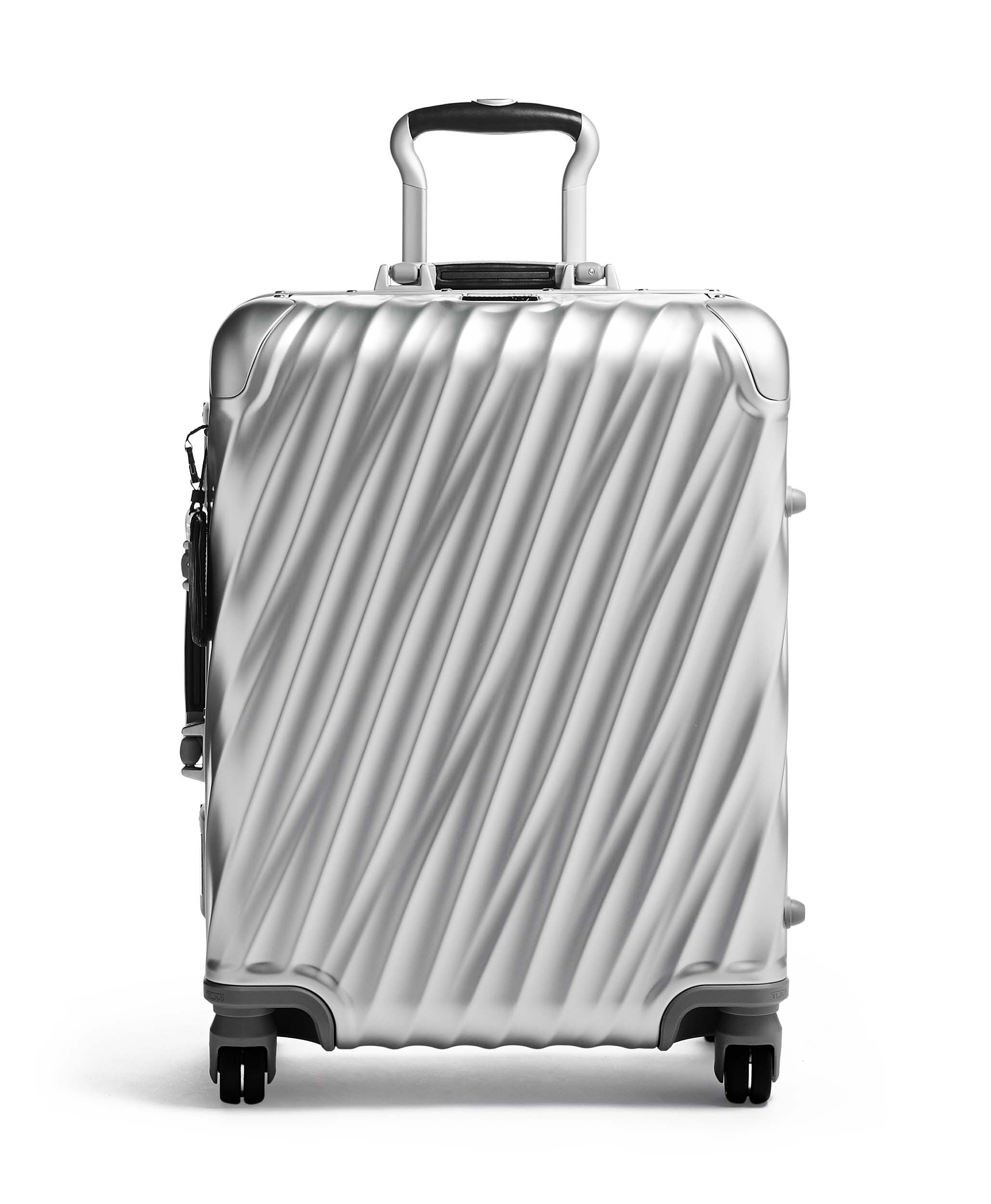 Tumi carry on case clearance