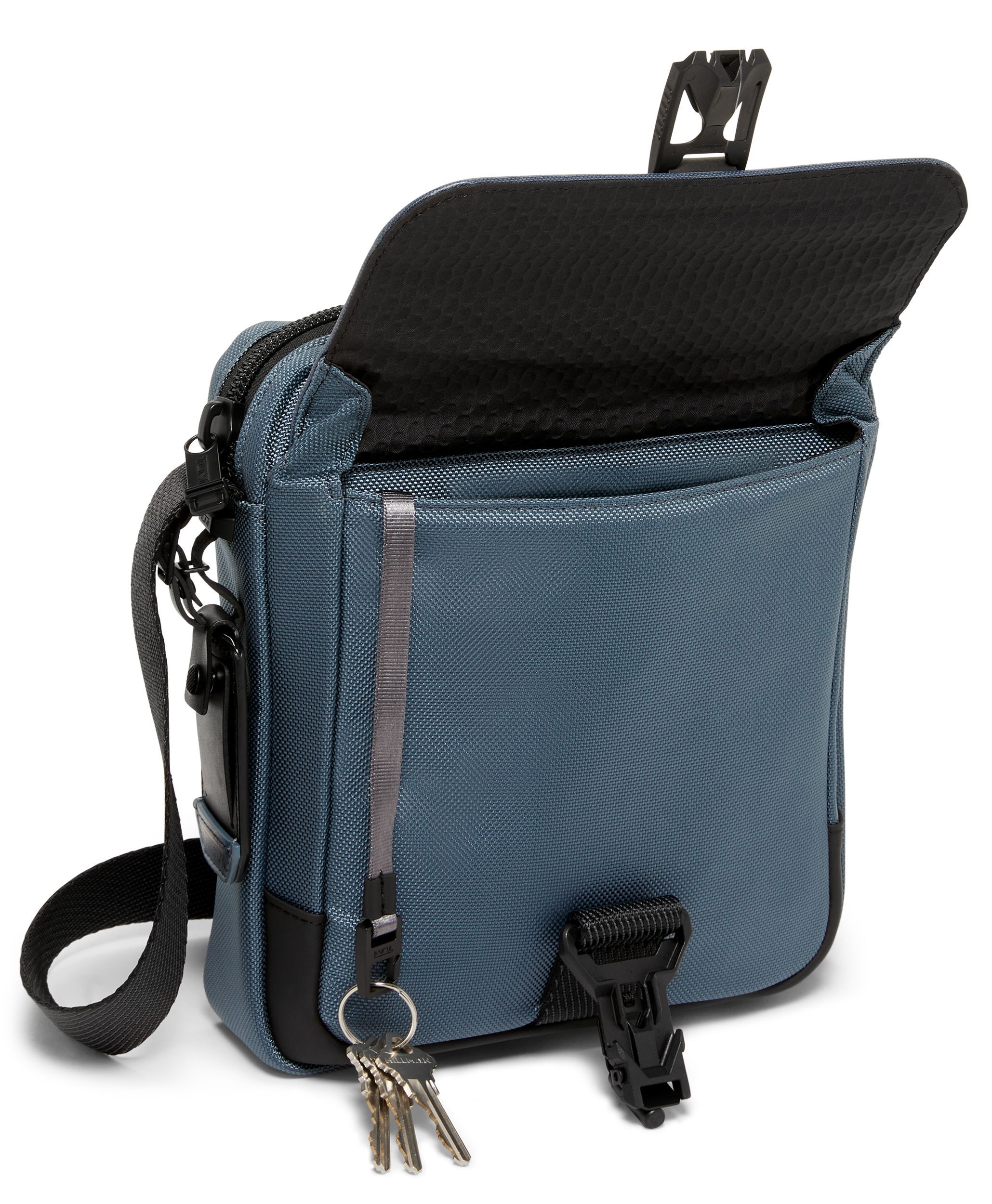 Tumi messenger bag sale top