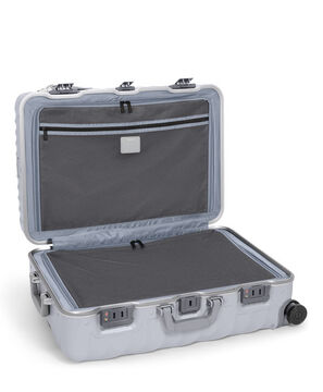 19 Degree Frame Short Trip Checked Luggage 66 cm 19 Degree Frame Short Trip Checked Luggage 66 cm